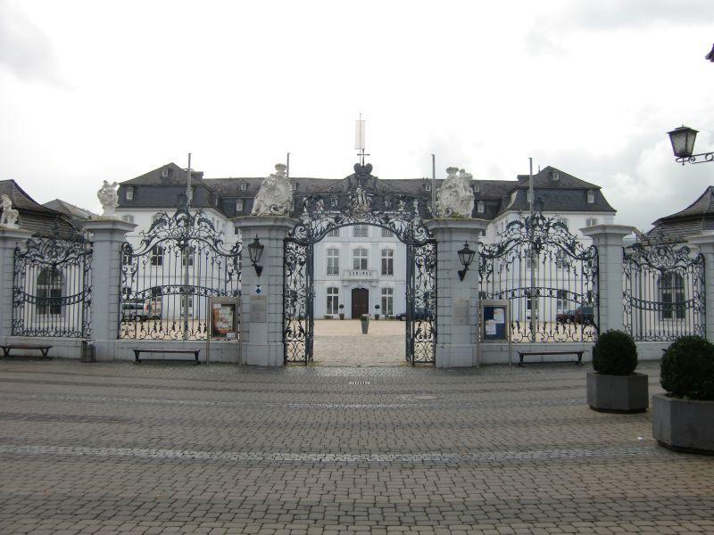 Hotel Zur Schloss-Schenke Neuwied Extérieur photo